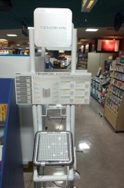 ��TENORI-ON�׿��С������ǥե�����������ޤǥ���쥳��ë������Ź��