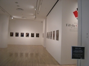 ��GYRE�פǥ����ƥ��̿�Ÿ��11��28���ޤǡɵ뿩�ٱ�ɤ��ʤ�