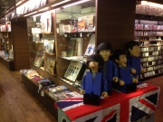 ビートルズ、代官山蔦屋に期間限定店 来日時の秘蔵写真公開のほか、日本酒“今人”を販売 2月16日まで