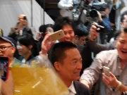長谷部健氏新区長に 若年層中心に幅広い支持集める